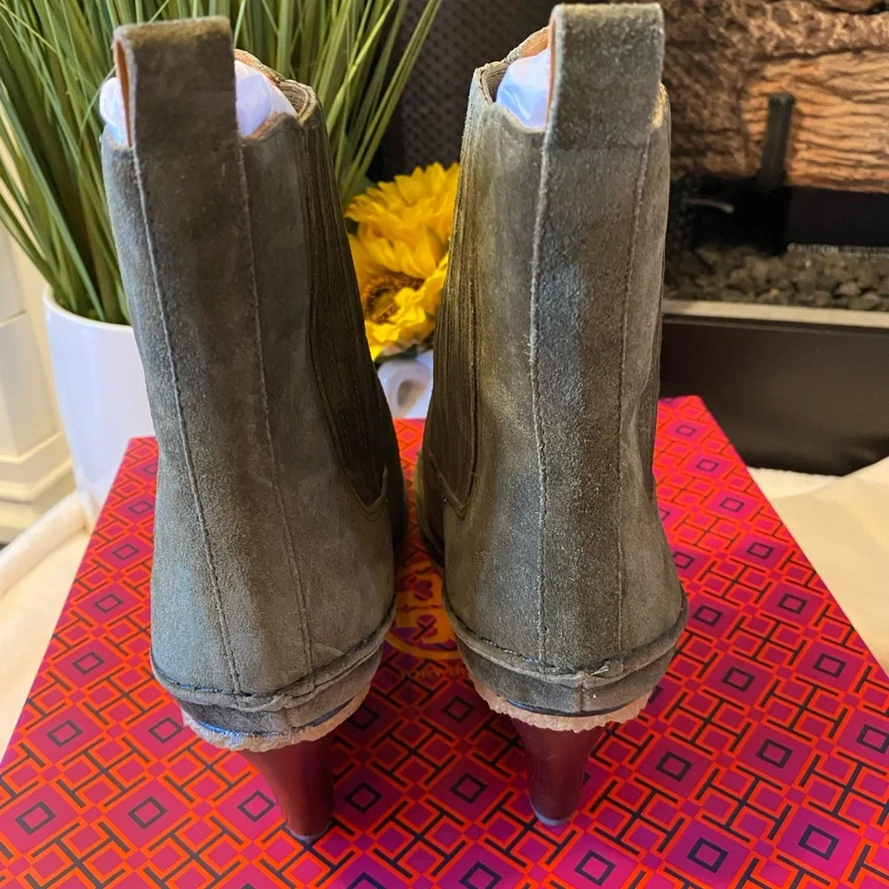 TORY BURCH LILA HEELED ANKLE BOOT - Picture 7 of 8